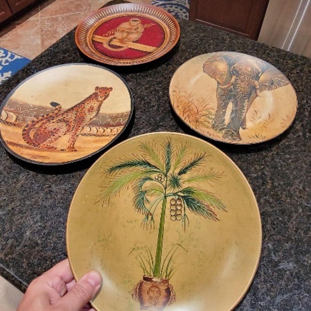 Oriental Accent Decorative 4 Plates